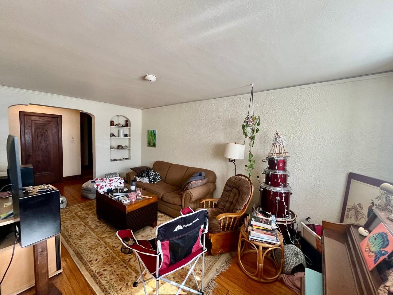 1428 E Capitol Drive - Photo 2 of 12