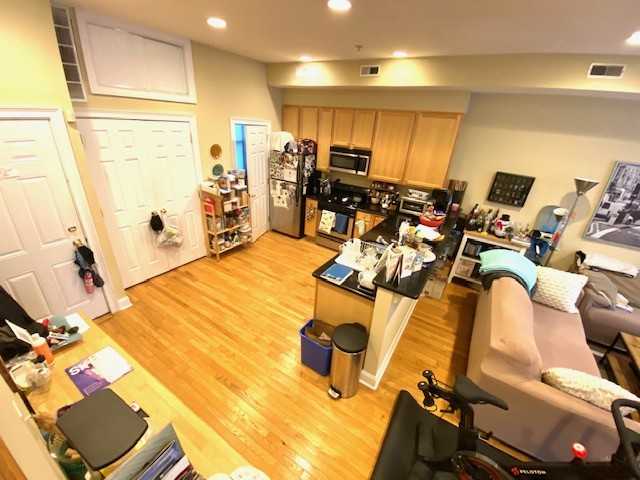 1609 Wallace St Apt 2f #2F - Photo 4 of 10