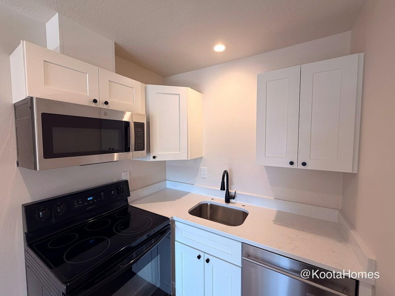 1215 Skagit Street, Unit Studio - Photo 6 of 12