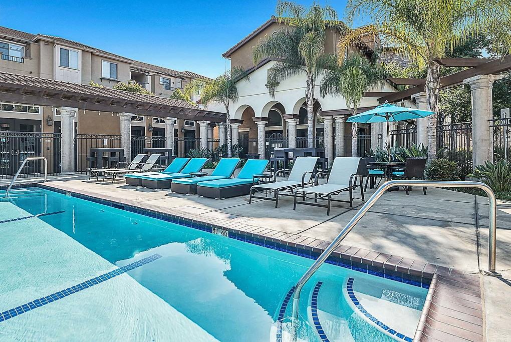 Bella Villagio - Photo 4 of 40