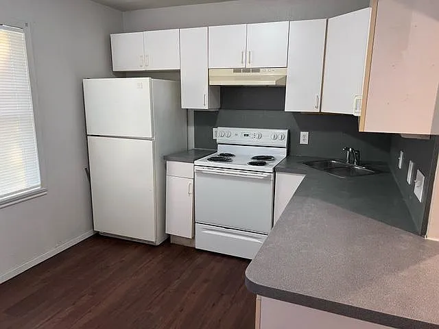 3528 Eastridge Dr #NA - Photo 3 of 8