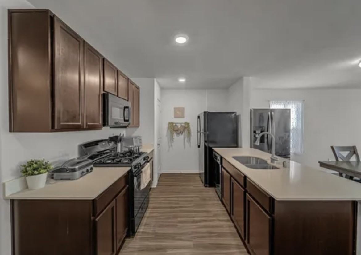 5689 Mcclelland St #NA - Photo 5 of 16