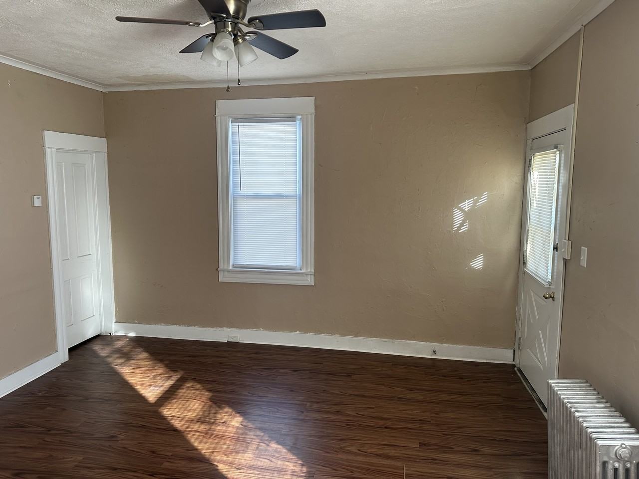 402 Mortimer St #2 - Photo 3 of 6