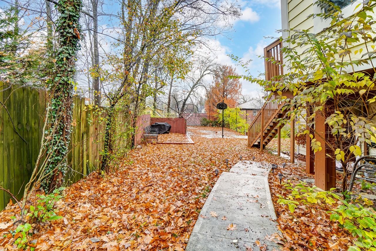 1211 Isis Ave #2 - Photo 2 of 19