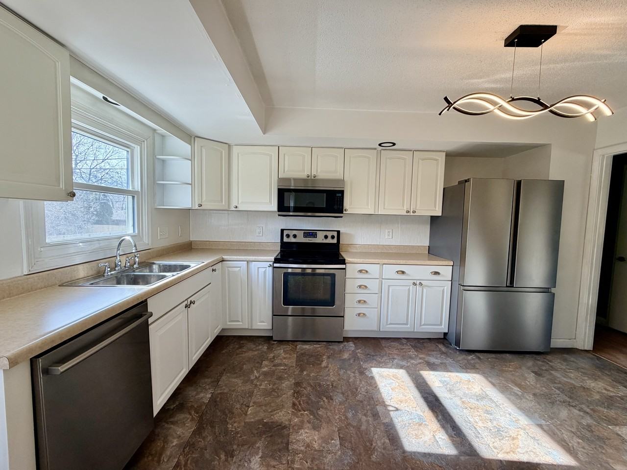 1109 W Kirby Ave #NA - Photo 4 of 30