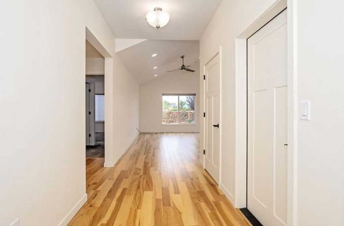 306 E Rapp Rd #NA - Photo 7 of 18