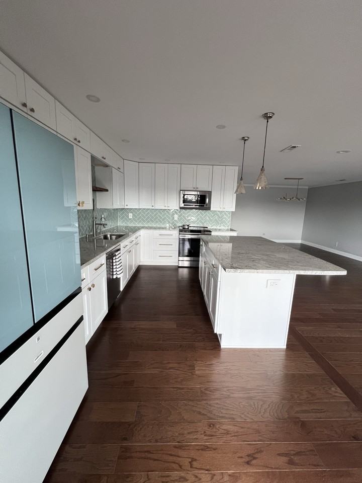 9242 Gross Point Rd #405 - Photo 6 of 18