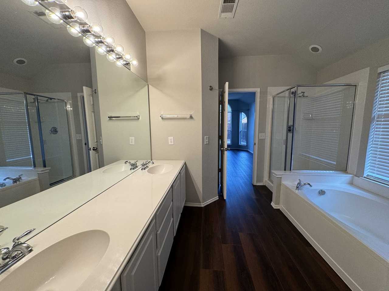 2501 Nueces Cv #NA - Photo 6 of 10