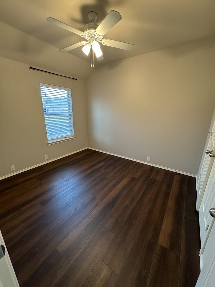 2501 Nueces Cv #NA - Photo 7 of 10