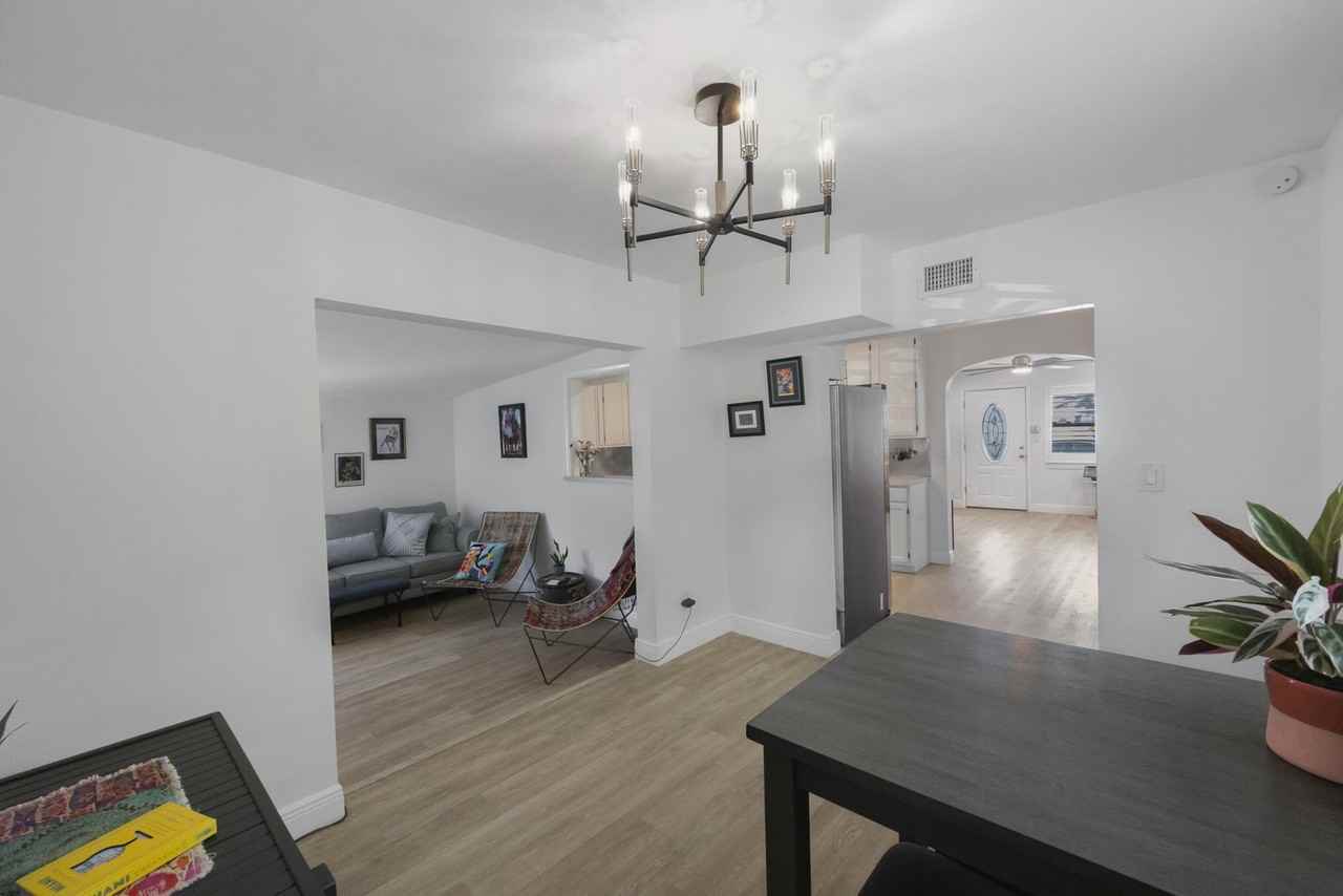 702 Gray St S #NA - Photo 6 of 16