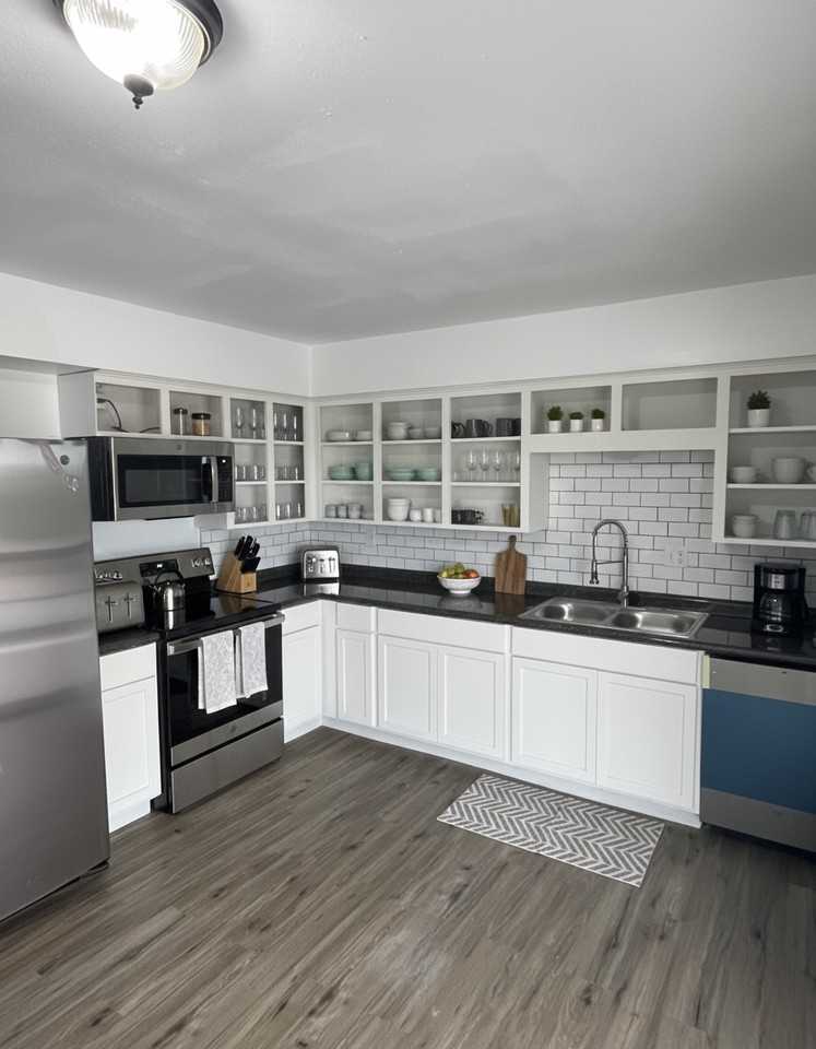 2106 Hunt Dr #A - Photo 4 of 6