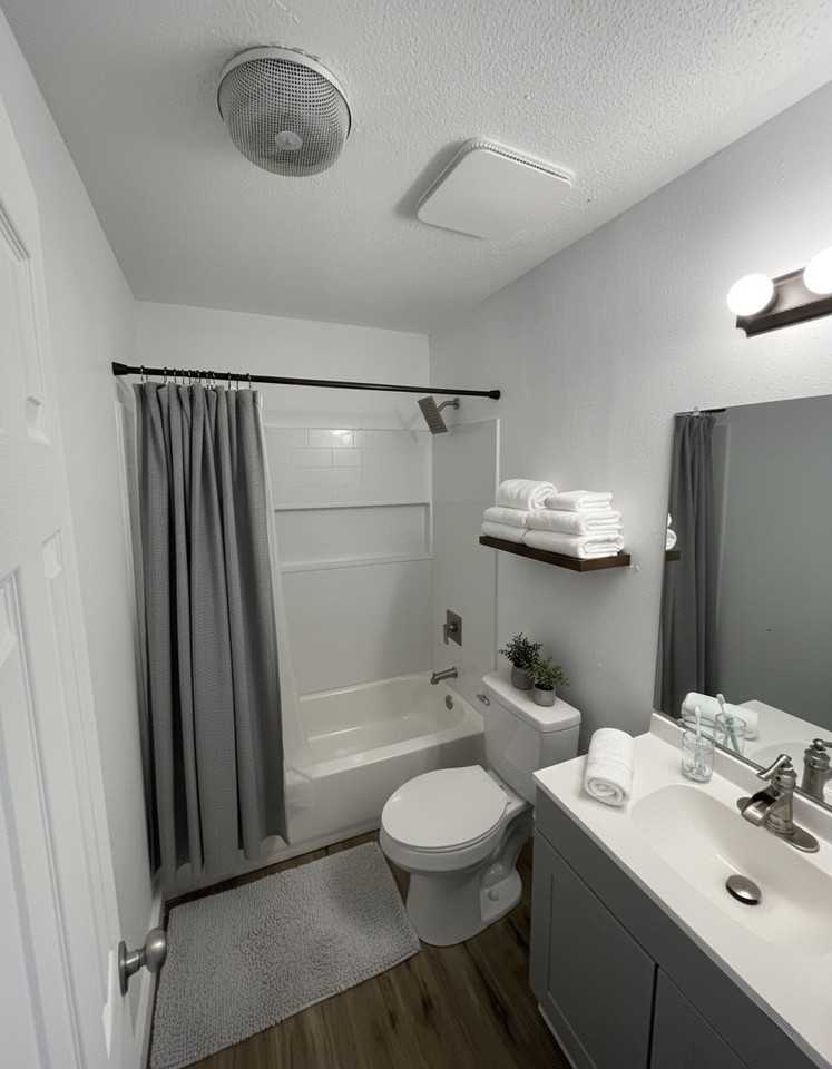 2106 Hunt Dr #A - Photo 5 of 6