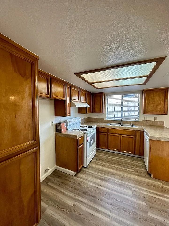 4904 N Arthur Ave #104 - Photo 4 of 14