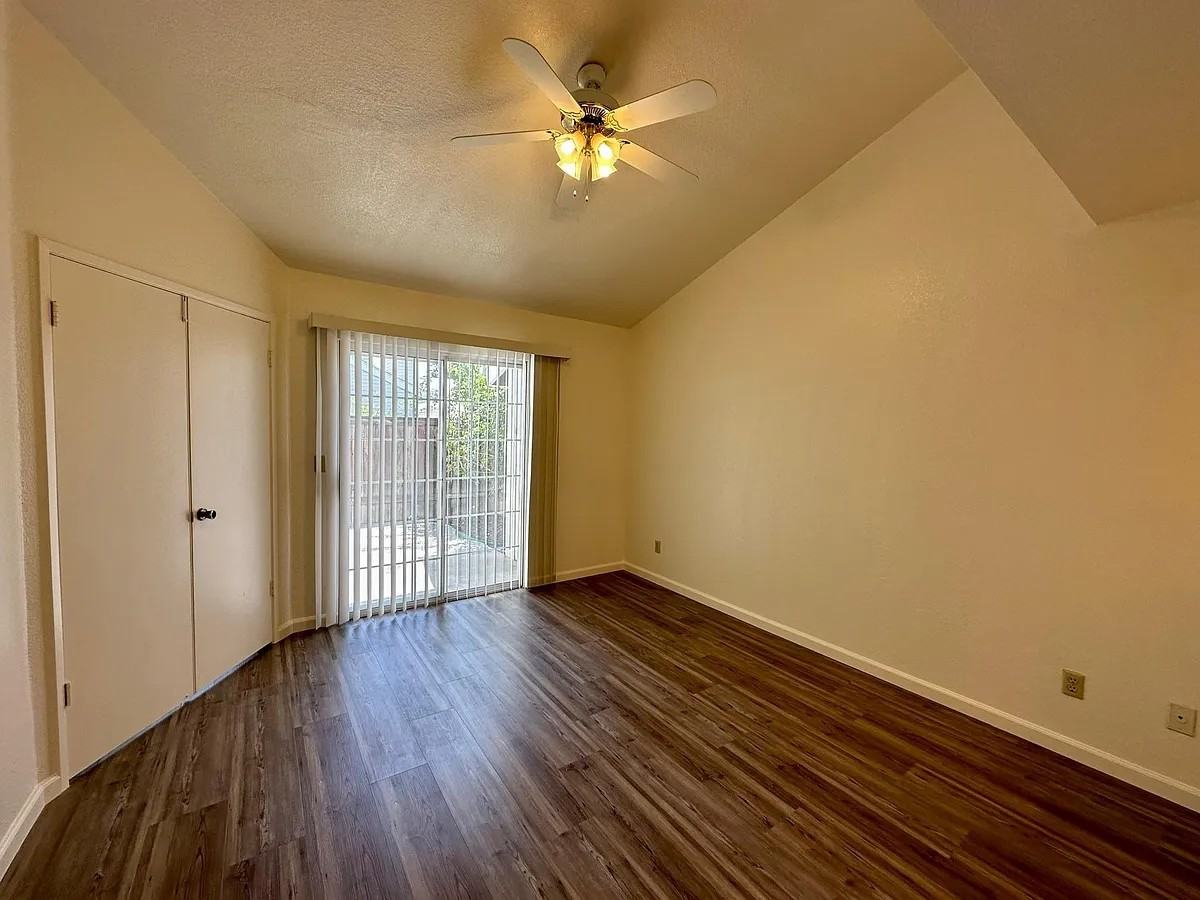 4904 N Arthur Ave #104 - Photo 6 of 14