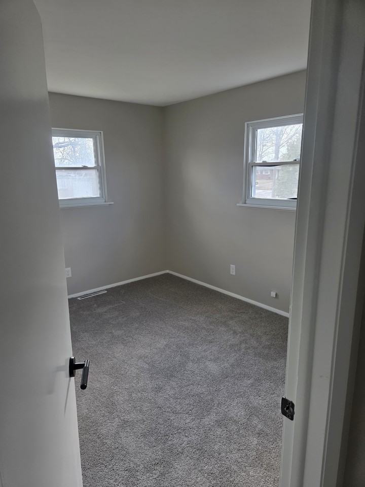 892 King St #NA - Photo 5 of 10