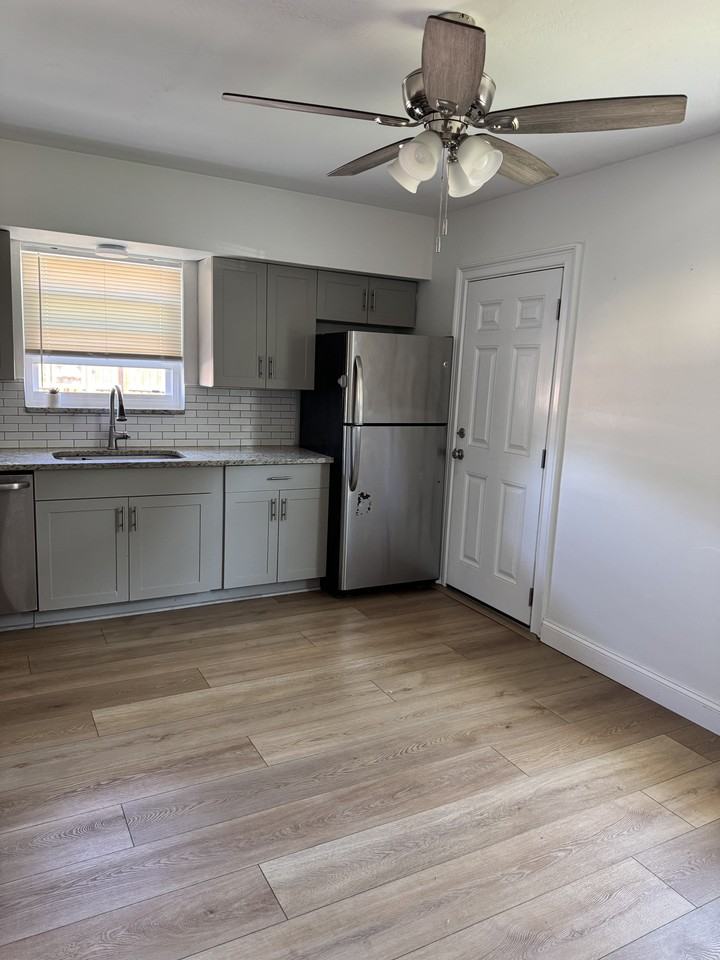 1261 79th Ave N #NA - Photo 7 of 17