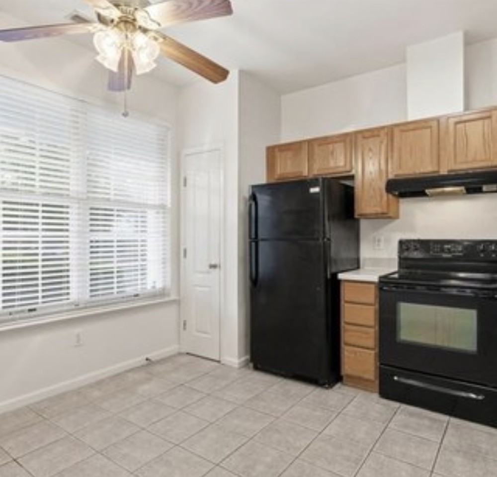 682 Windbrook Cir - Photo 5 of 22