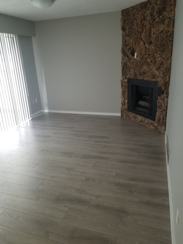 7354 Dunvegan Crt #7354 - Photo 4 of 16