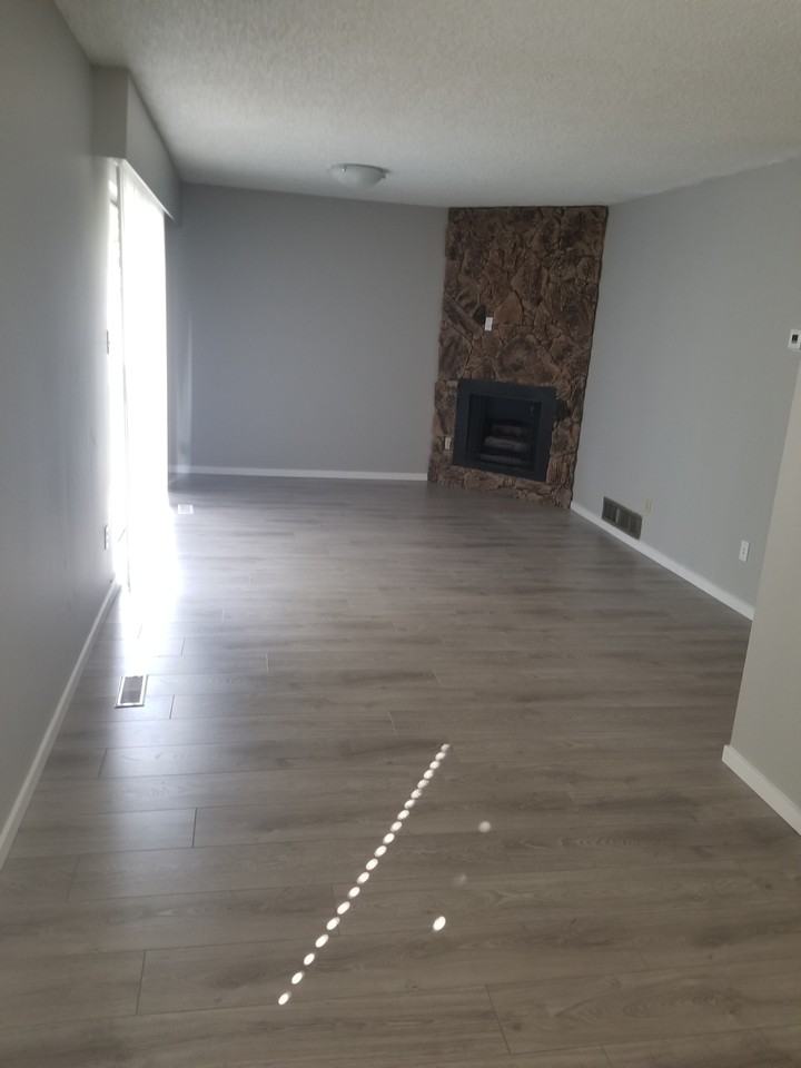 7354 Dunvegan Crt #7354 - Photo 5 of 16