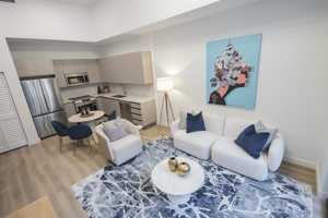 featured image of 640 Nw 7th Ave