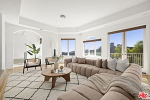 featured image of 1939 Stradella Rd #1