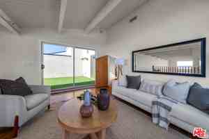 featured image of 4 Lighthouse St #13