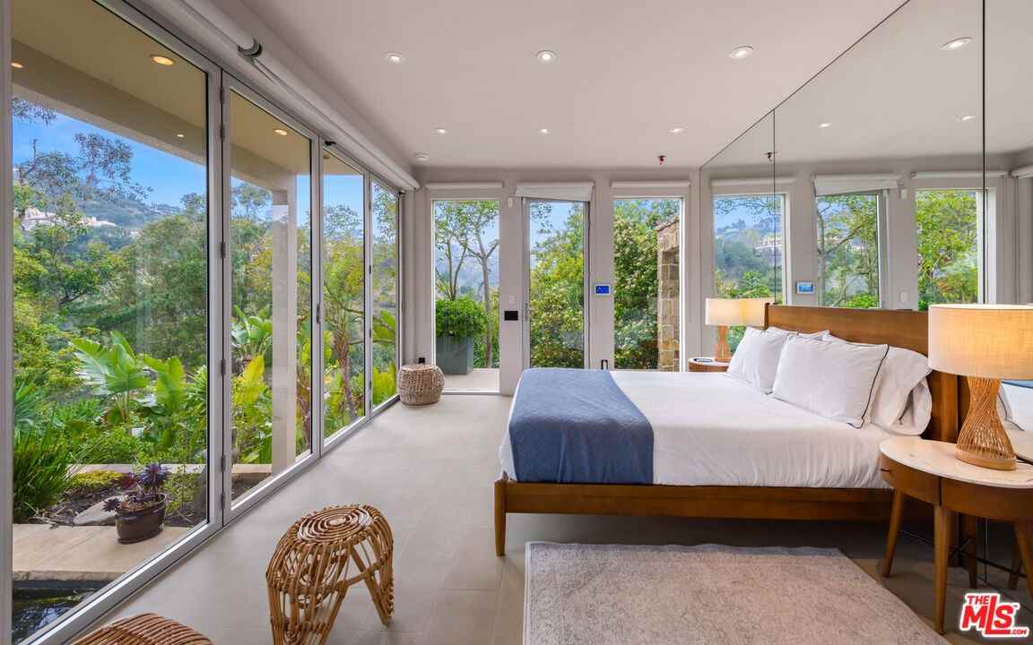 10556 Fontenelle Way #1 - Photo 4 of 36