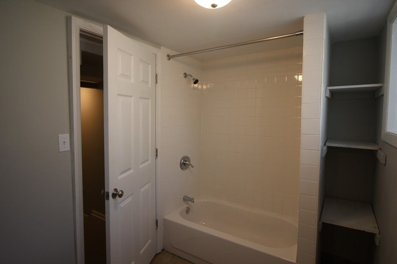 5219 N Christiana Ave #GDN - Photo 5 of 9