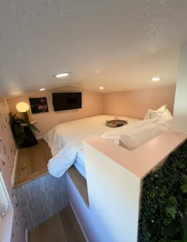 1030 27th St #1 - Photo 5 of 11