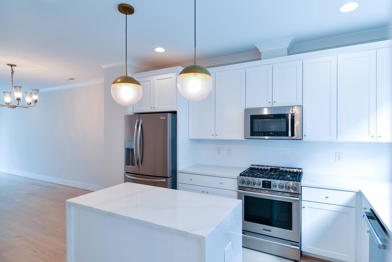 5 Seawell Ave #105 - Photo 3 of 38