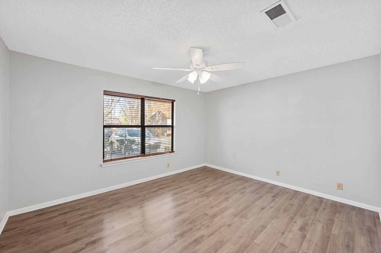 3815 Manchaca Rd #38 - Photo 5 of 15