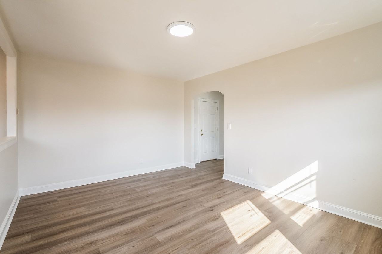 723 12th St Se - Photo 6 of 19