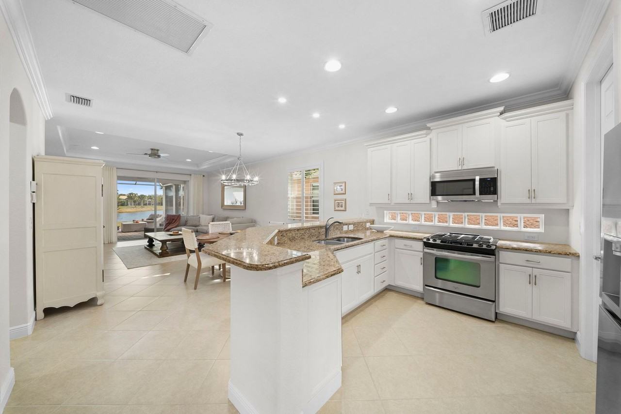 9226 Astonia Way - Photo 6 of 29