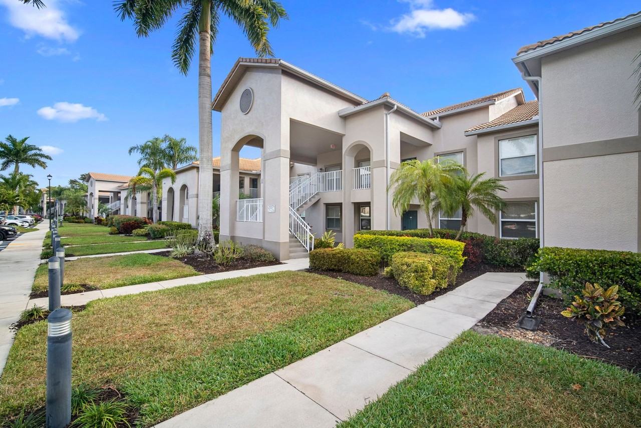 20071 Barletta Ln #2721 - Photo 3 of 28