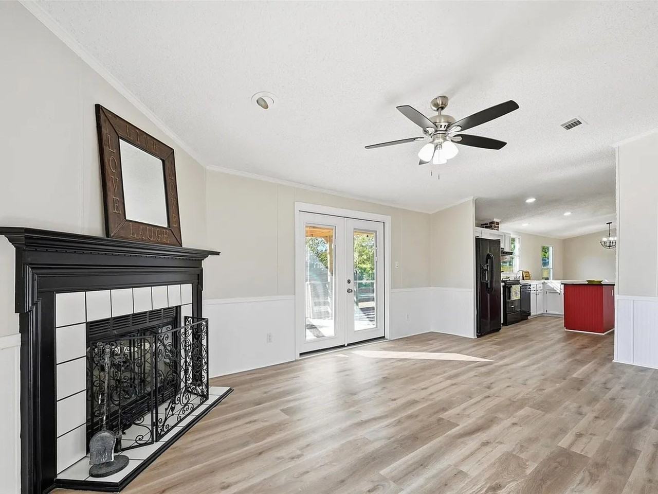 2645 Bryant St - Photo 6 of 32