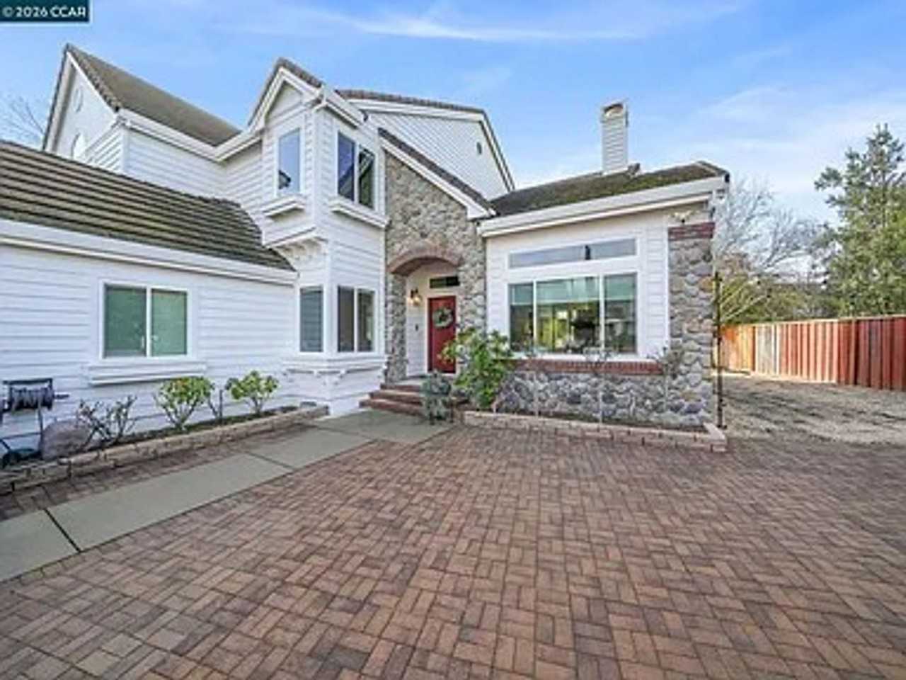 376 Blue Oak Ln - Photo 7 of 36