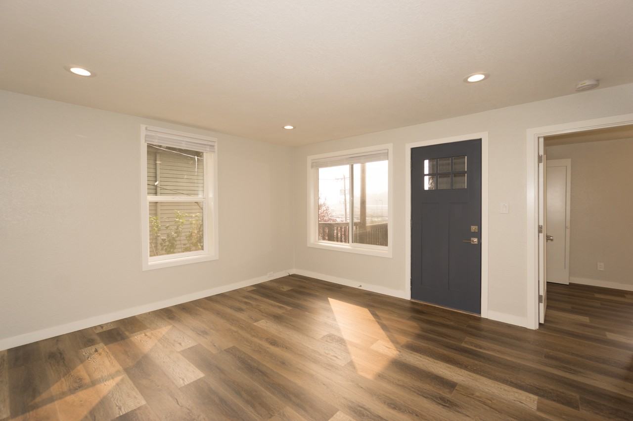 2206 14th Ave W Seattle WA 98119 PTC - Photo 3 of 20