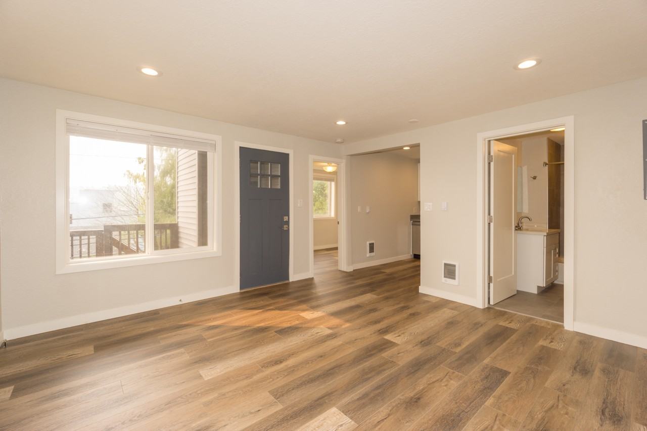 2206 14th Ave W Seattle WA 98119 PTC - Photo 4 of 20