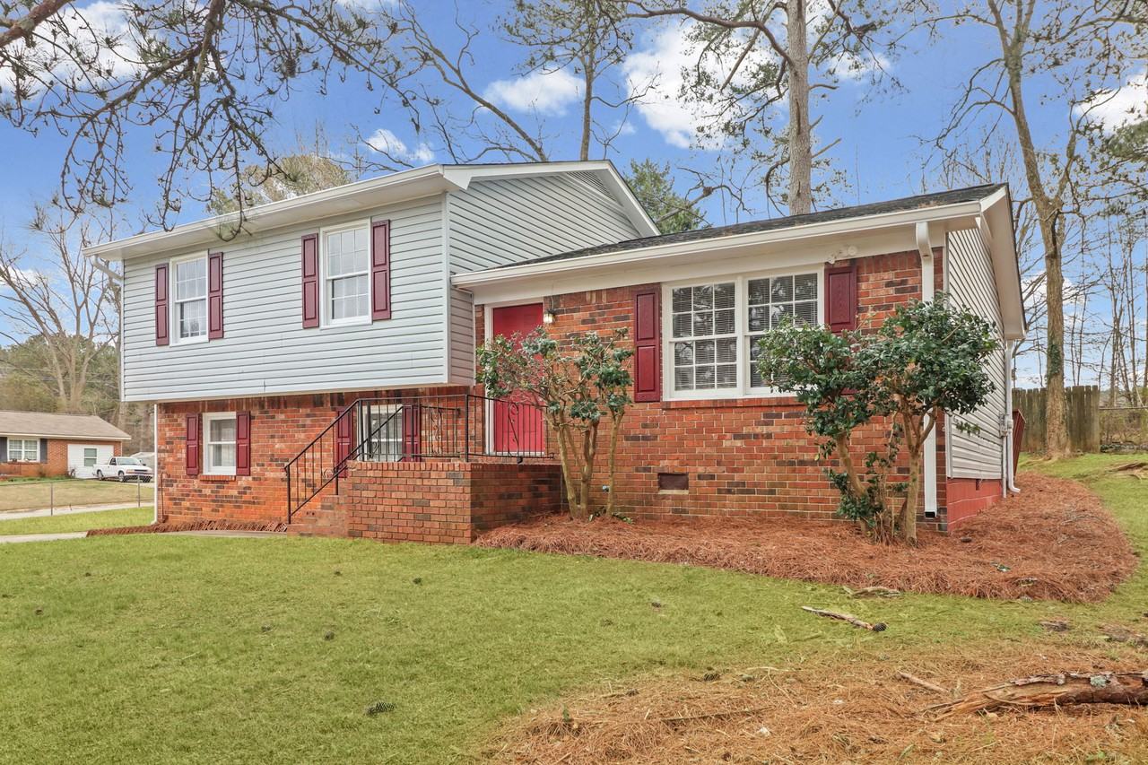 1697 Spoonbill Rd #1 - Photo 2 of 50