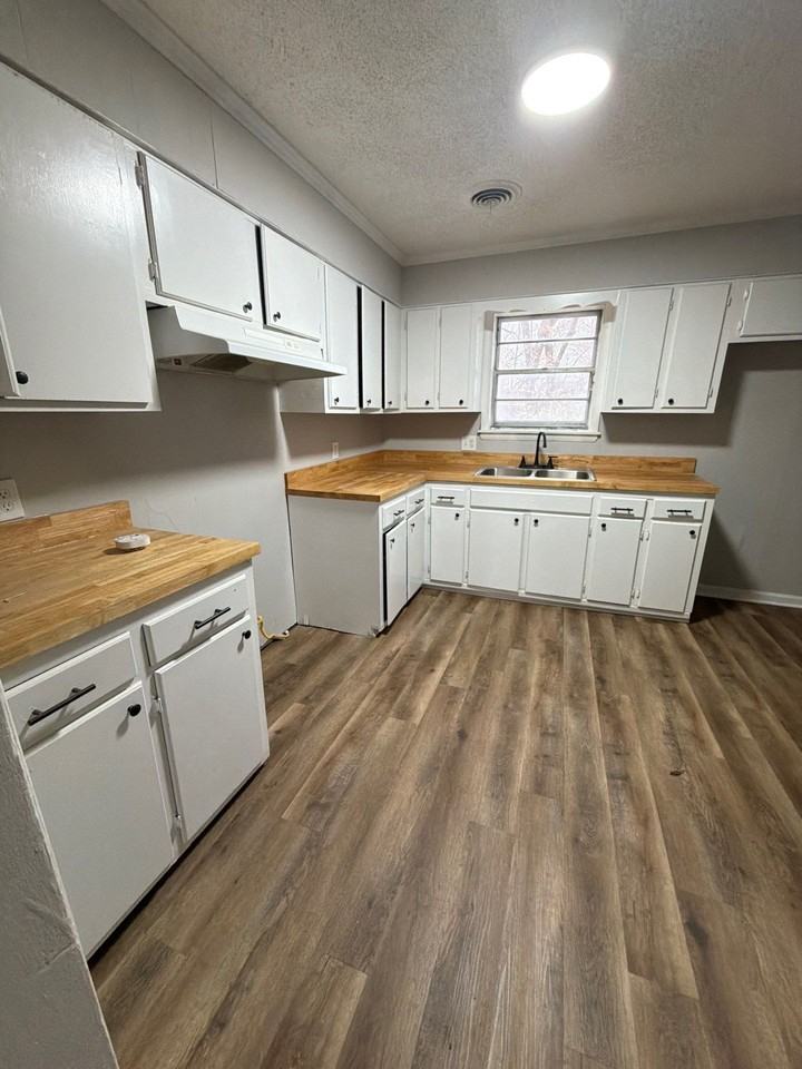 163 Tisdale St #1 - Photo 4 of 10