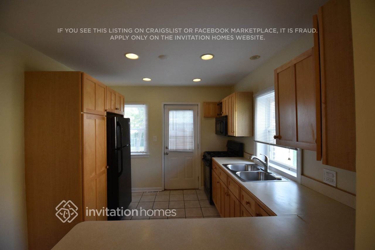 1808 187th St - Photo 3 of 13