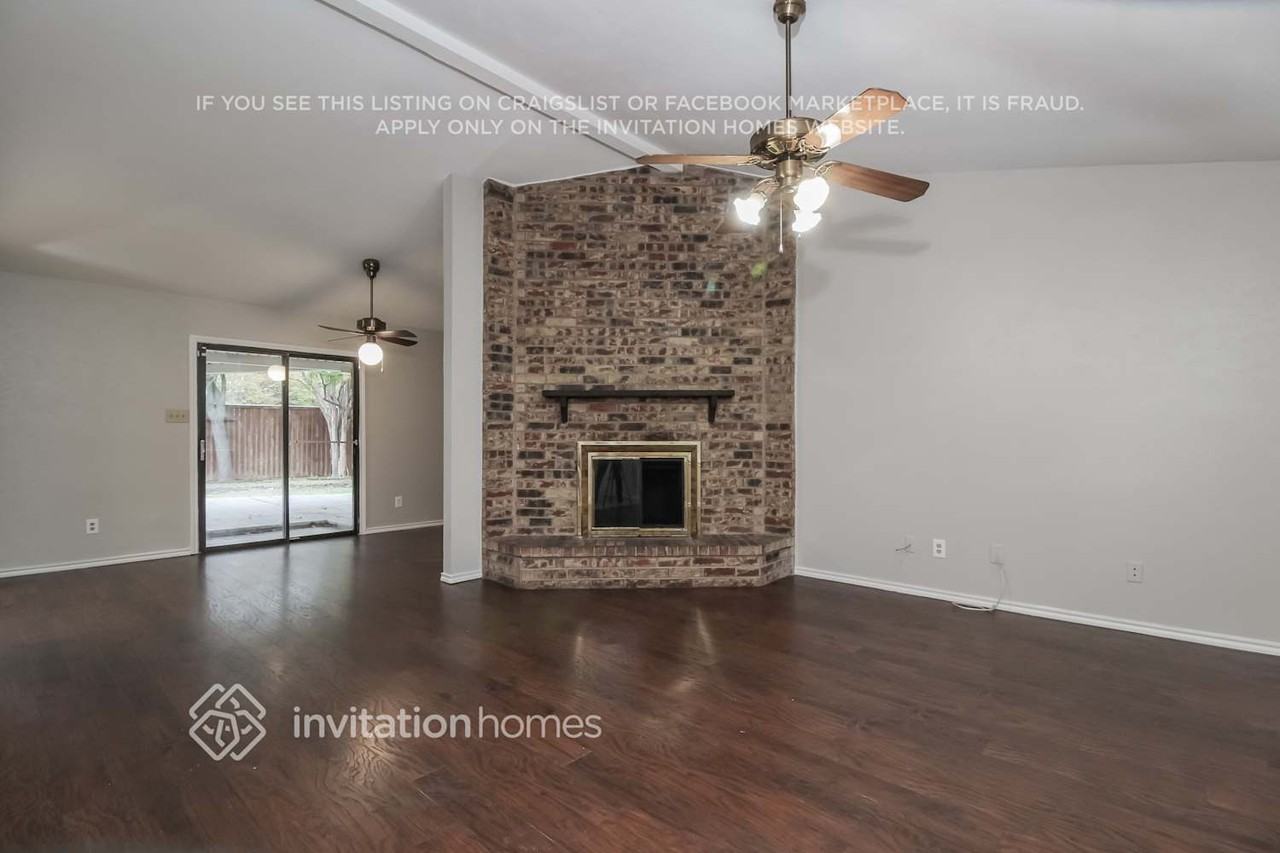 1325 Clearview Dr - Photo 4 of 16