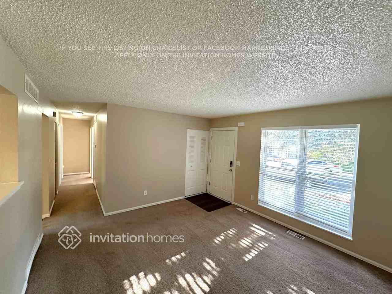 9954 Columbine St - Photo 3 of 16