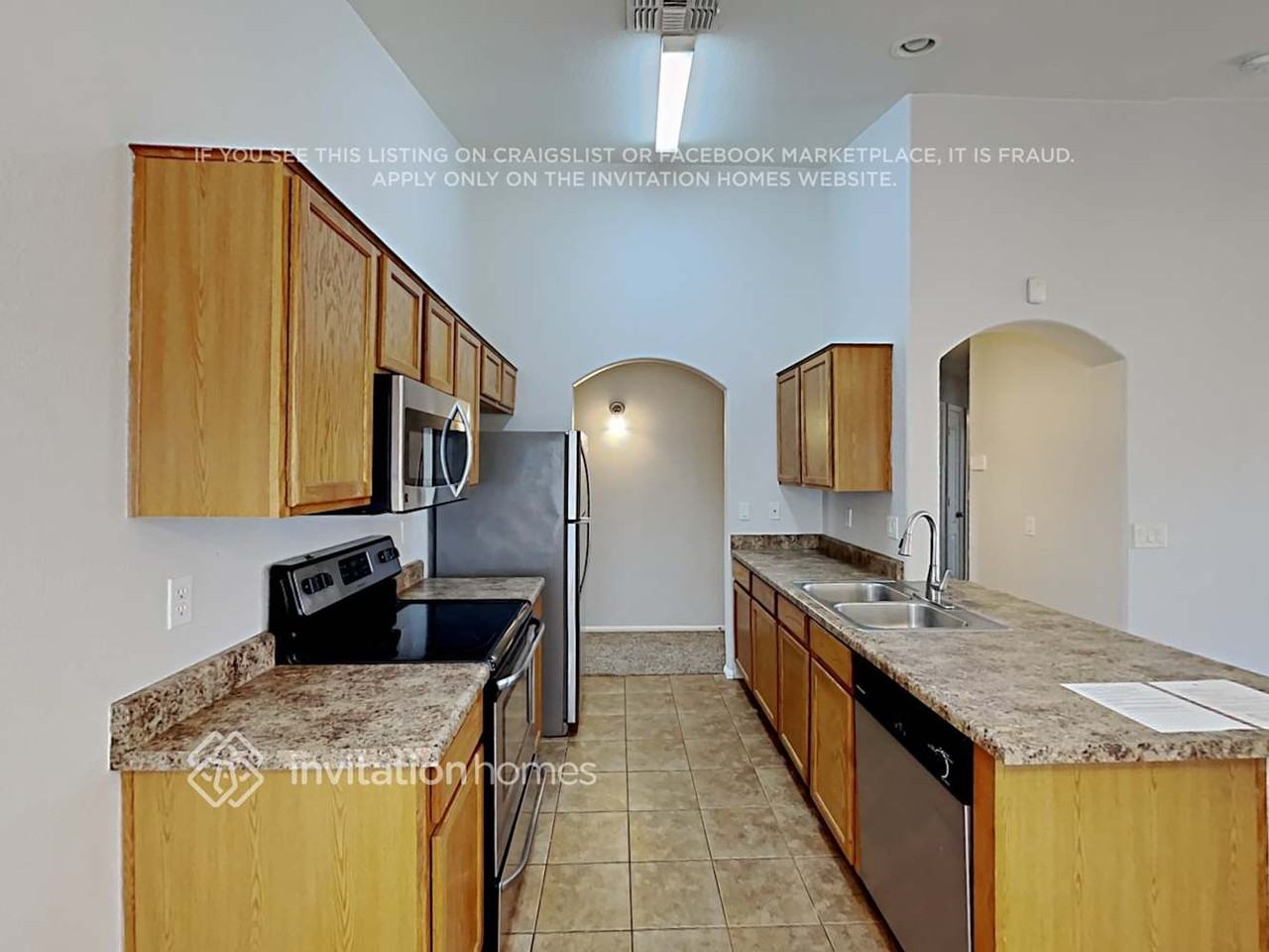 838 E Mountain View Rd - Photo 5 of 16