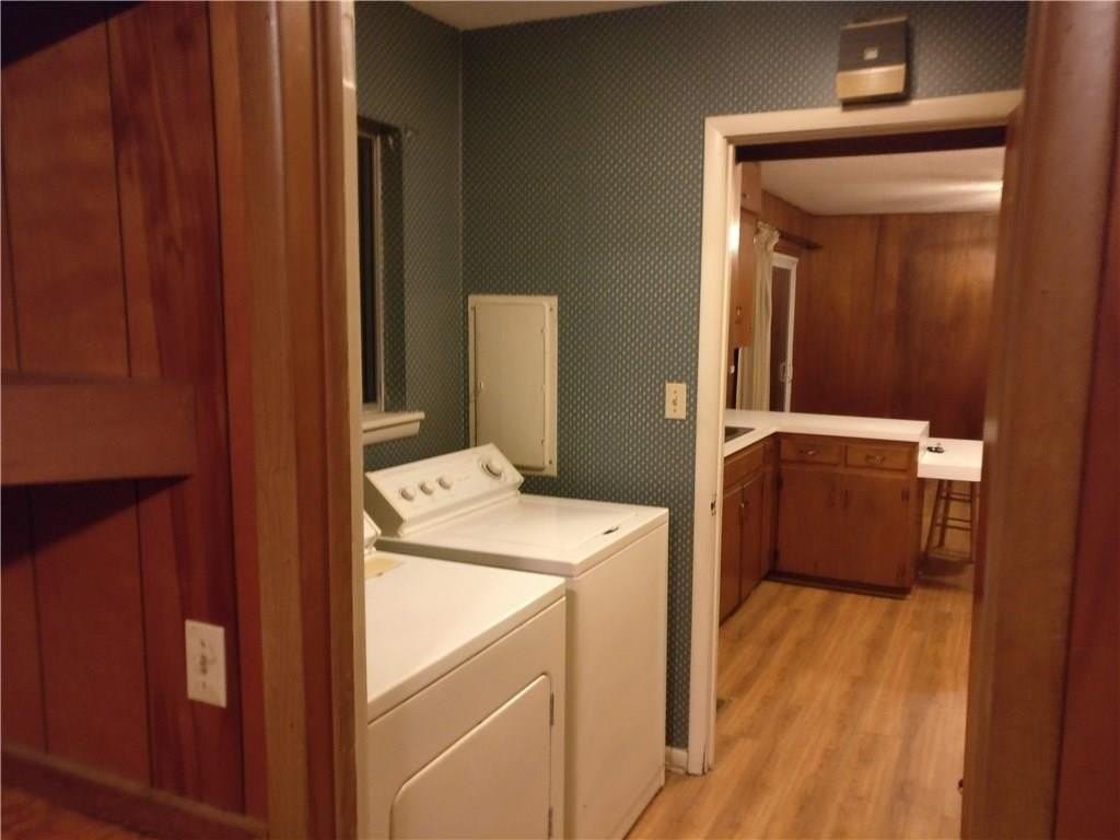 1351 N Stephens Ave - Photo 7 of 17