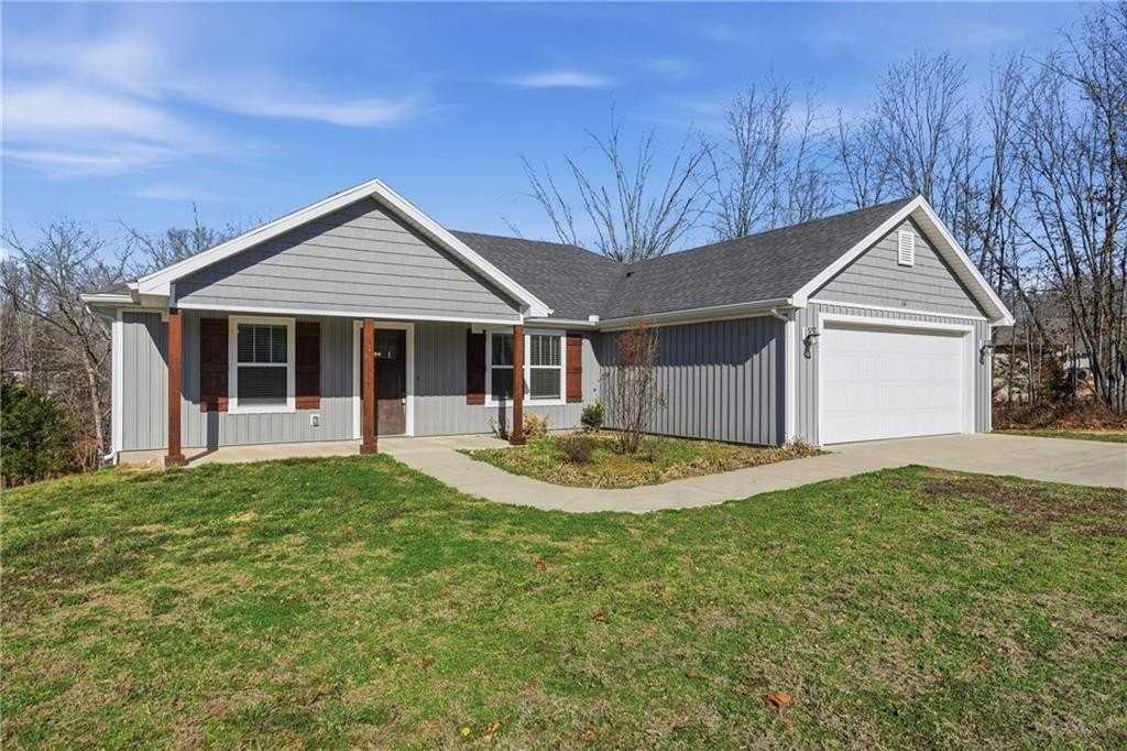 14 Drew Ln - Photo 2 of 25