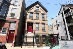 featured image of 1348 N Cleaver St #1R