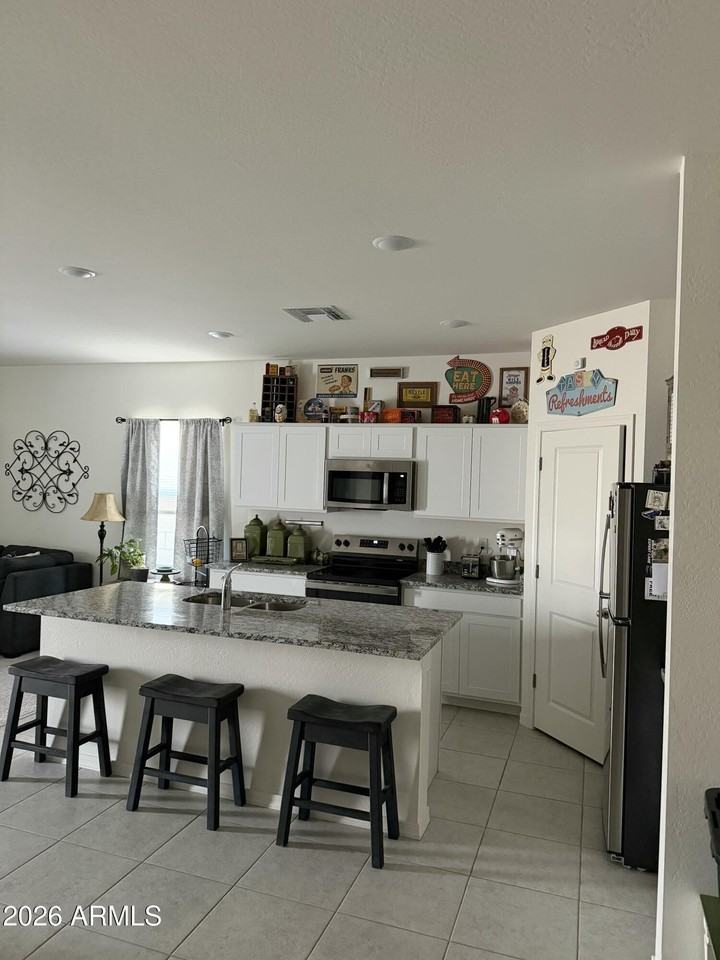 24106 W Pecan Rd - Photo 3 of 8