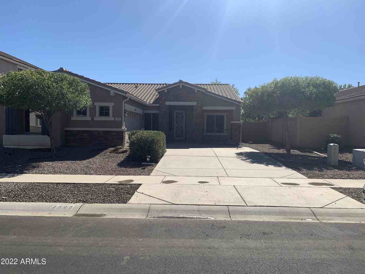 2895 E Melrose St - Photo 3 of 21