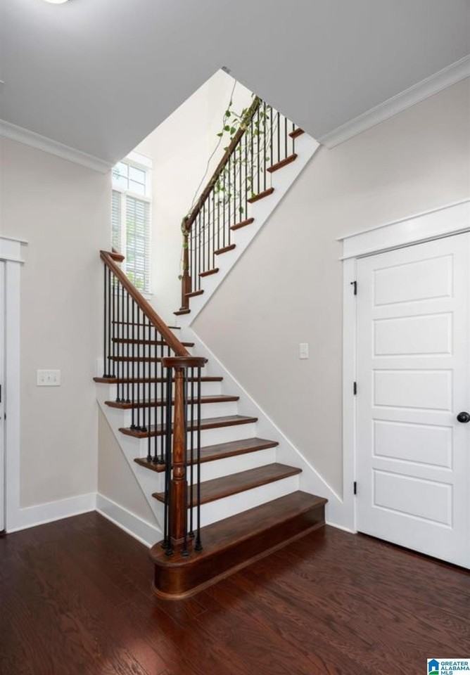 5301 Wilson Way - Photo 4 of 26